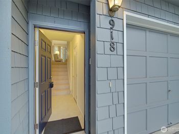 918 N 165th Street