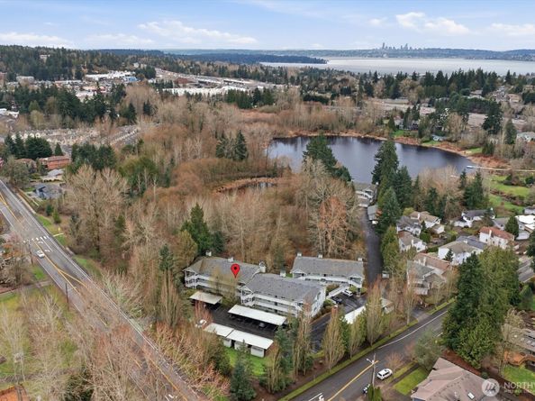 12323 NE 97th Street O, Kirkland WA 98033
