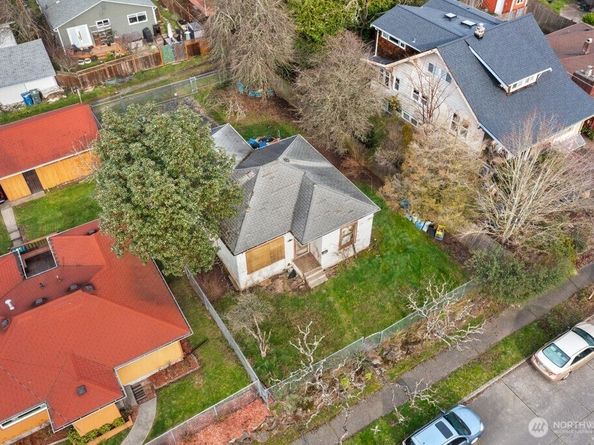 3910 S Morgan Street, Seattle WA 98118