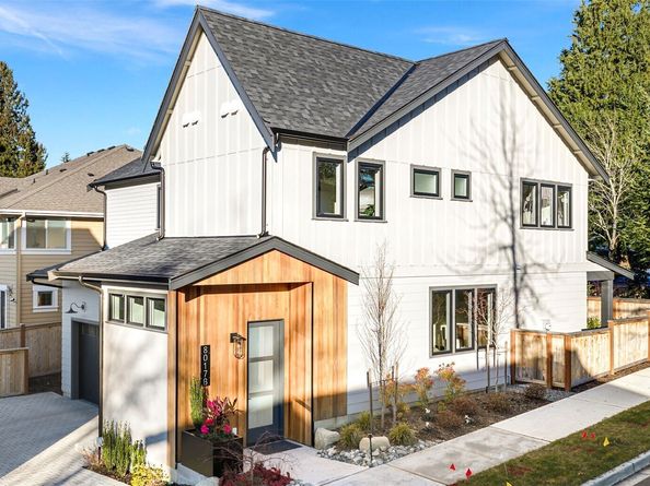 8017 126th Avenue NE B, Kirkland WA 98033