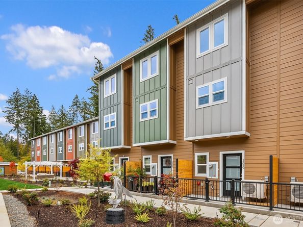 1359 Nolta Loop NE, Bainbridge Island WA 98110