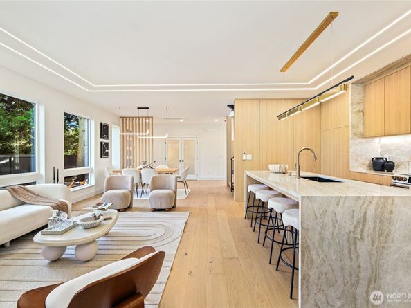 7358 33rd Avenue NE, Seattle WA 98115