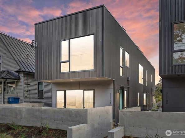 1114 26th Avenue C, Seattle WA 98122