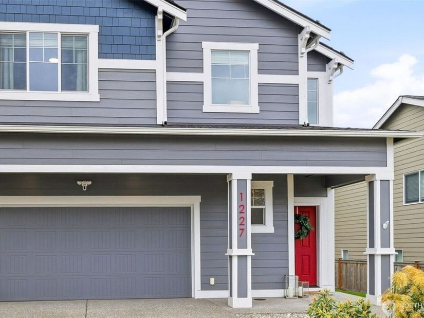 1227 Baker Heights Loop, Bremerton WA 98312
