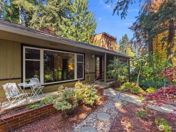 327 108 Avenue SE, Bellevue WA 98004
