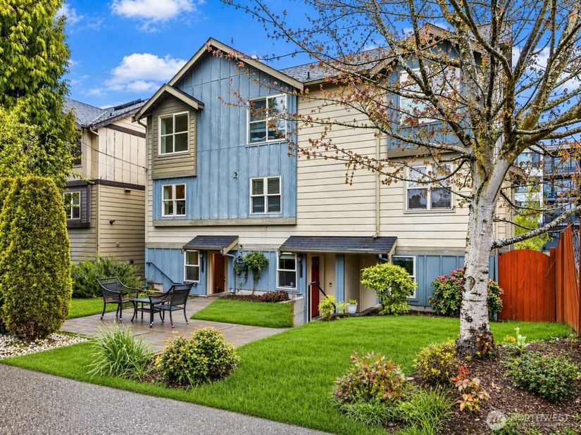 9010 18th Avenue SW B, Seattle WA 98106