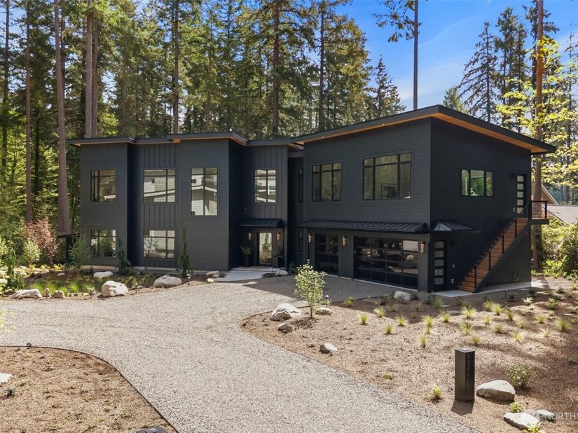 13970 Manzanita Road NE, Bainbridge Island WA 98110