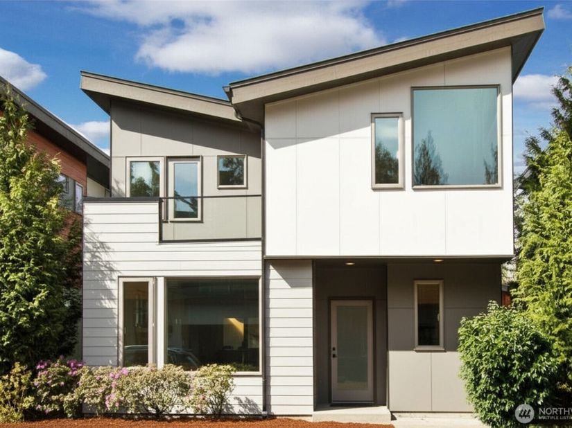 1471 14th Place NE, Issaquah WA 98029