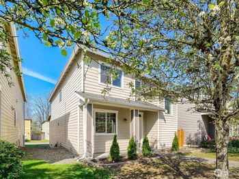 367 Graham Avenue NE