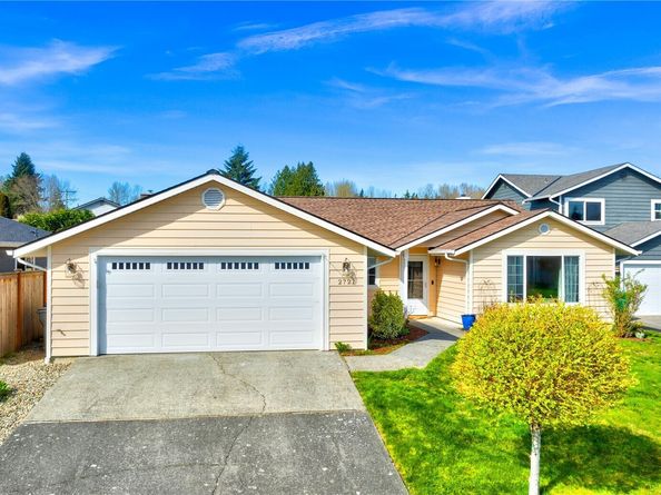 2721 211th Place SW, Lynnwood WA 98036