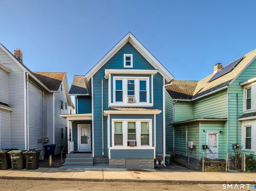 4 Armstrong Place, Bridgeport CT 06608