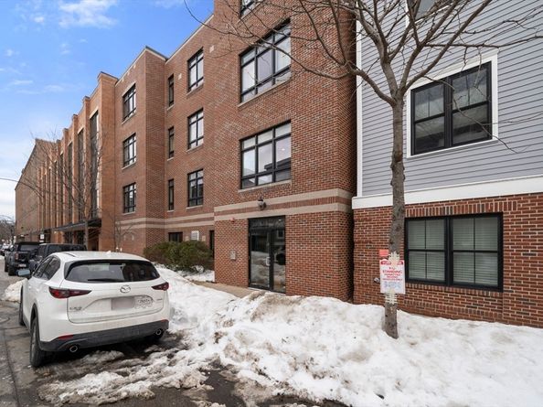 350 West 2nd St 1, Boston MA 02127