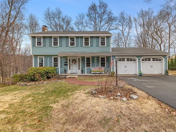 44 Old Colony Dr, Westborough MA 01581