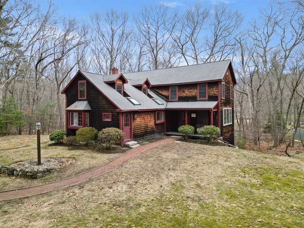 55 Colrain Rd, Topsfield MA 01983