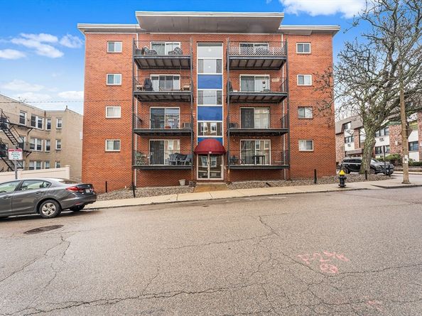 36 Bellvista Rd 36, Boston MA 02135