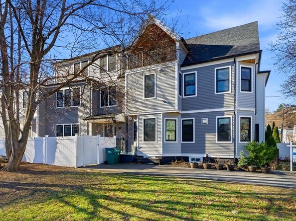 28 Cherry St 28, Medford MA 02155