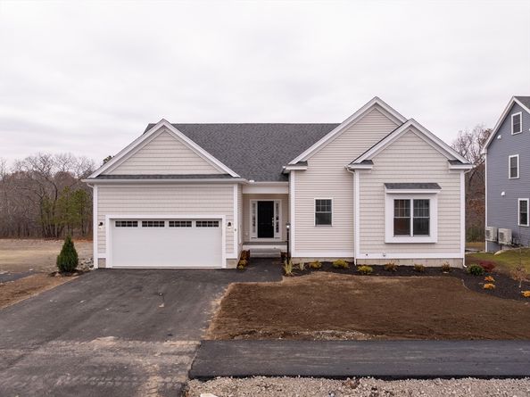 17 Strongwater Drive, Salem MA 01970