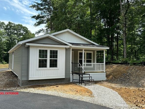 6 Berry Farms Road 6, Sturbridge MA 01566