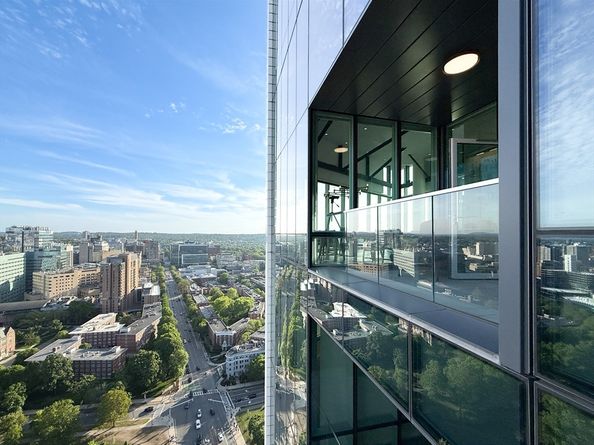 188 Brookline Ave PH29A, Boston MA 02215