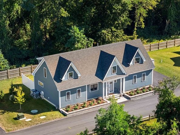 24 Primrose Lane 24, Ipswich MA 01938