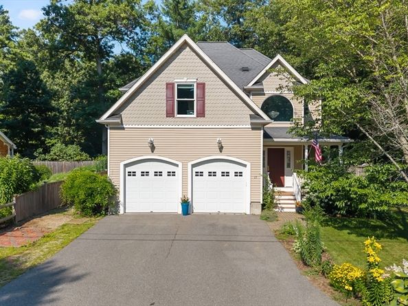 17 Rock Ave, Hudson MA 01749