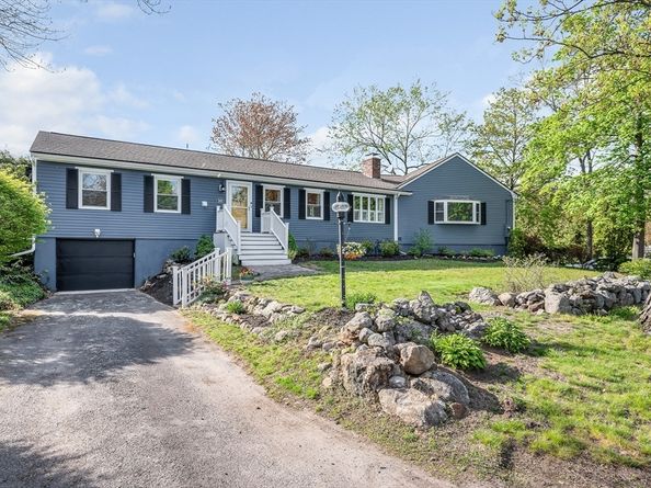 389 Marbleridge Rd, North Andover MA 01845