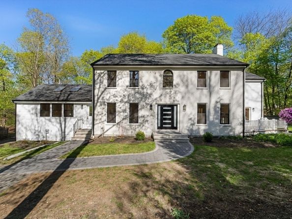 7 Garden Rd, Wellesley MA 02481