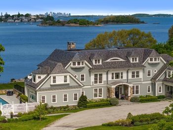 5 Bare Cove Ln