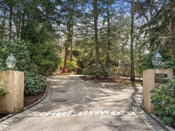 342 Warren St, Brookline MA 02445