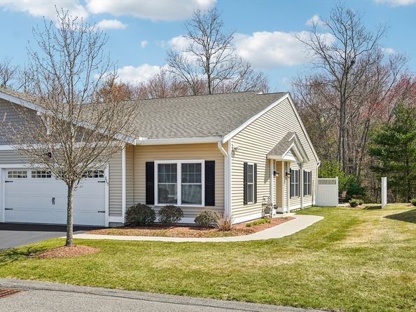 117 Rogerson Xing 117, Uxbridge MA 01569