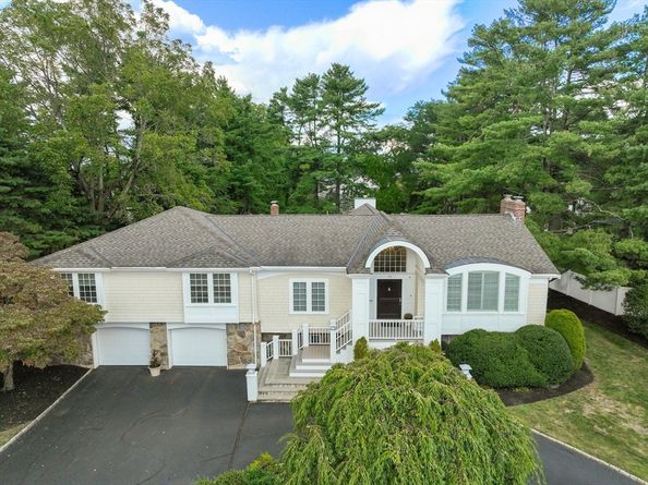 11 Mosley Road, Newton MA 02459
