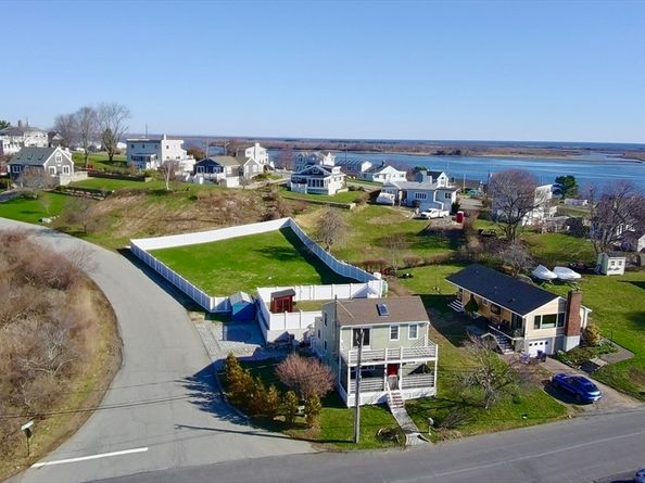 15 Clark Rd, Ipswich MA 01938