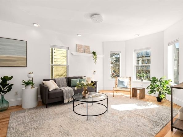 221 Highland Ave. 2, Somerville MA 02143