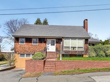 6 Desmond Dr