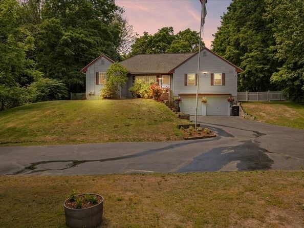 115 Springhill Ave, Bridgewater MA 02324