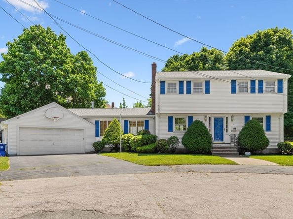 17 Duggan Ln, Milton MA 02186