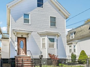 6 Crescent St