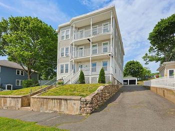 184 Ocean Ave W