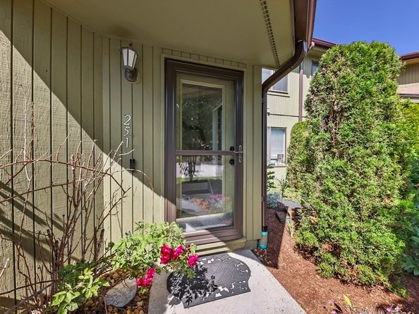 251 Trailside Way 251, Ashland MA 01721