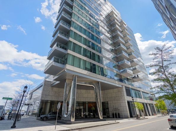 50 Liberty Dr 12G, Boston MA 02210