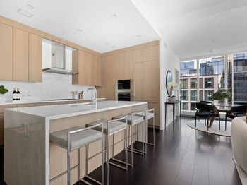 150 Seaport Blvd