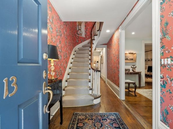 13 West Cedar St, Boston MA 02108