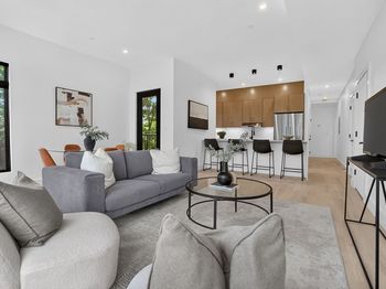 15 Clyde St