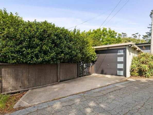 55 Asilomar Circle, Oakland CA 94611