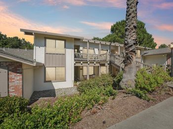 5286 Cribari Heights