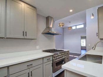 649-651 Francisco St