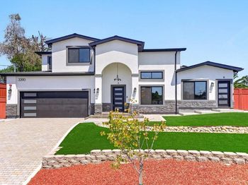 3390 Lillian Way