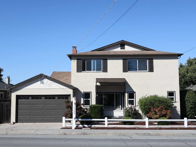 1753 Alameda de las Pulgas, San Carlos CA 94070