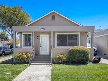 496 Angus Avenue