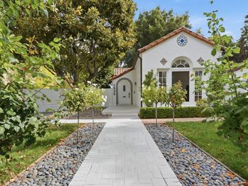 1535 Cowper Street
